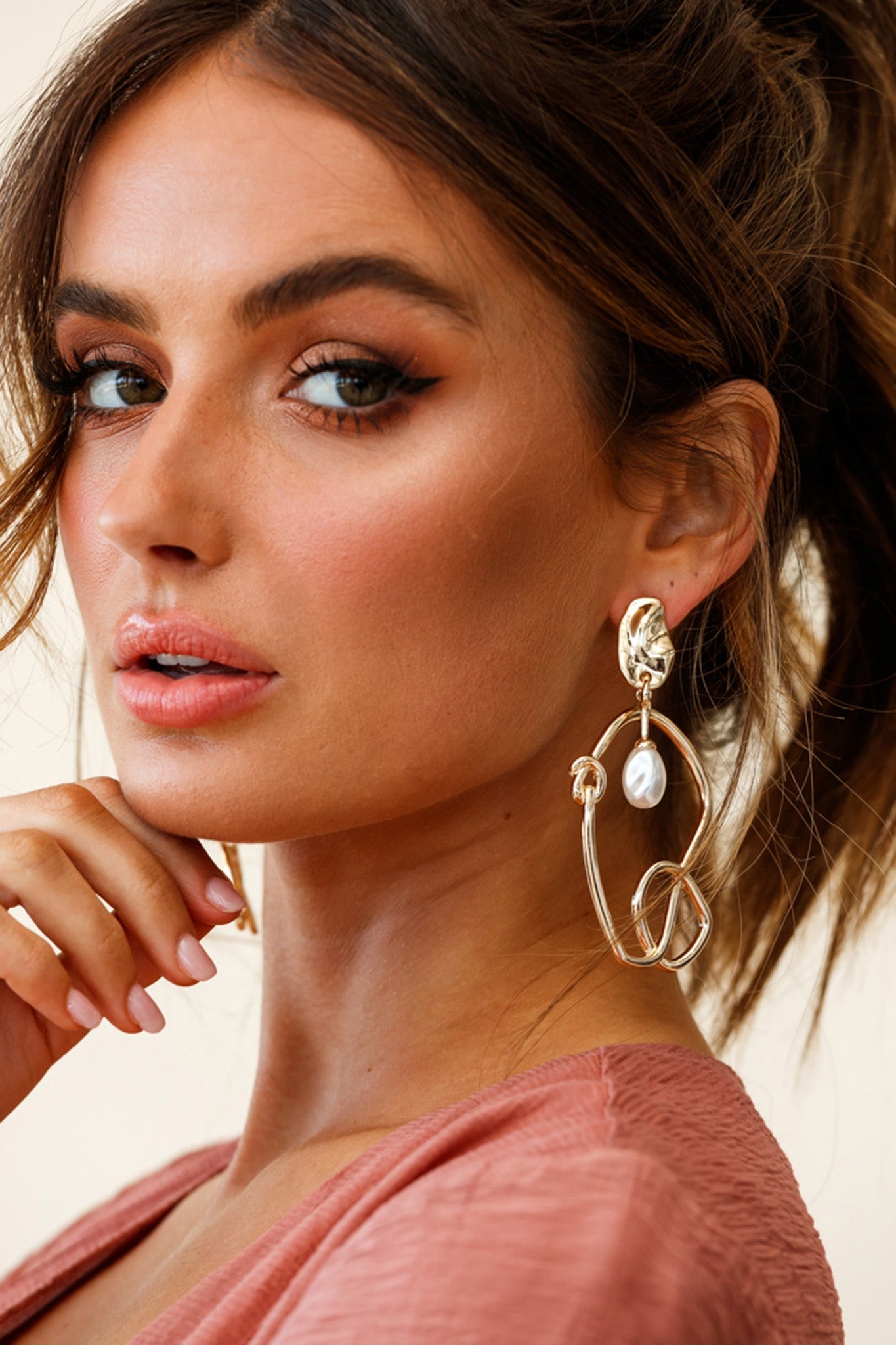 Abstract Pearl Earrings Paloma in Gold