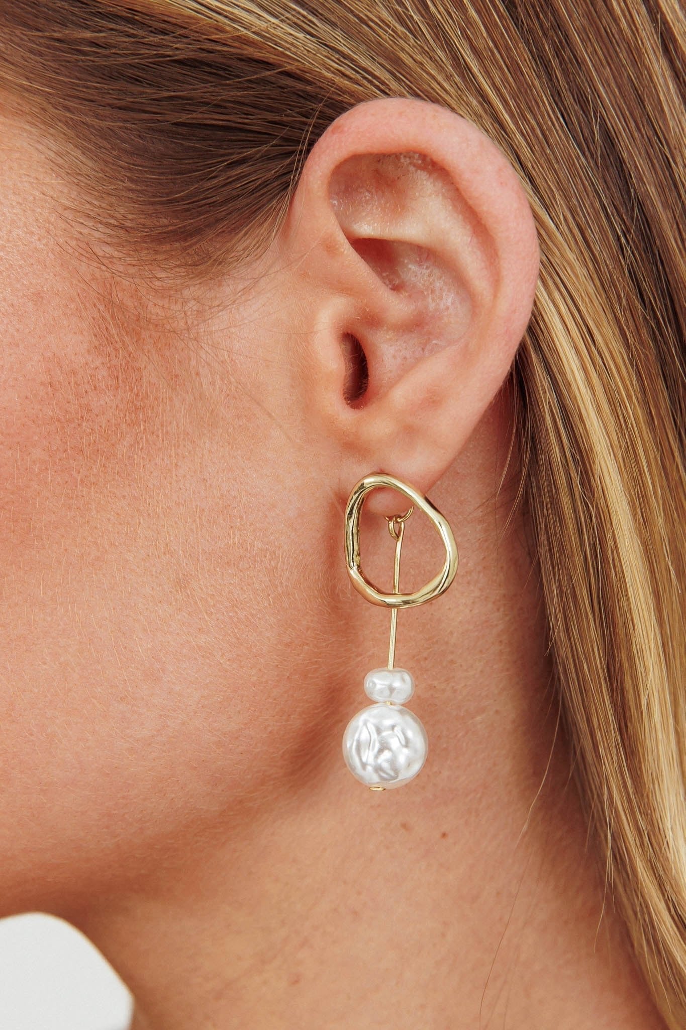 Amelie Golden Pearl Dangle Earrings