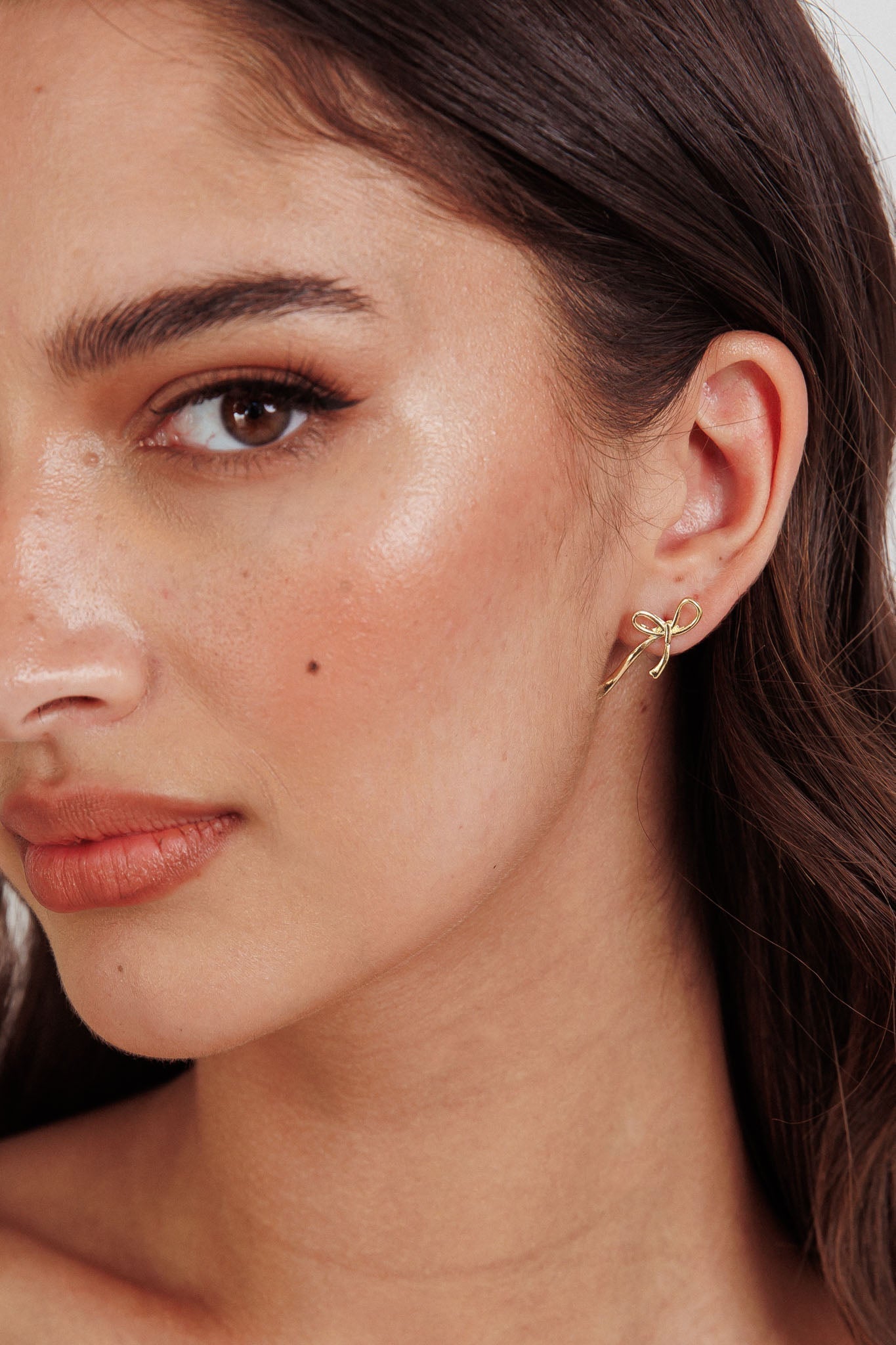 Becca Earrings Small Bow Gold