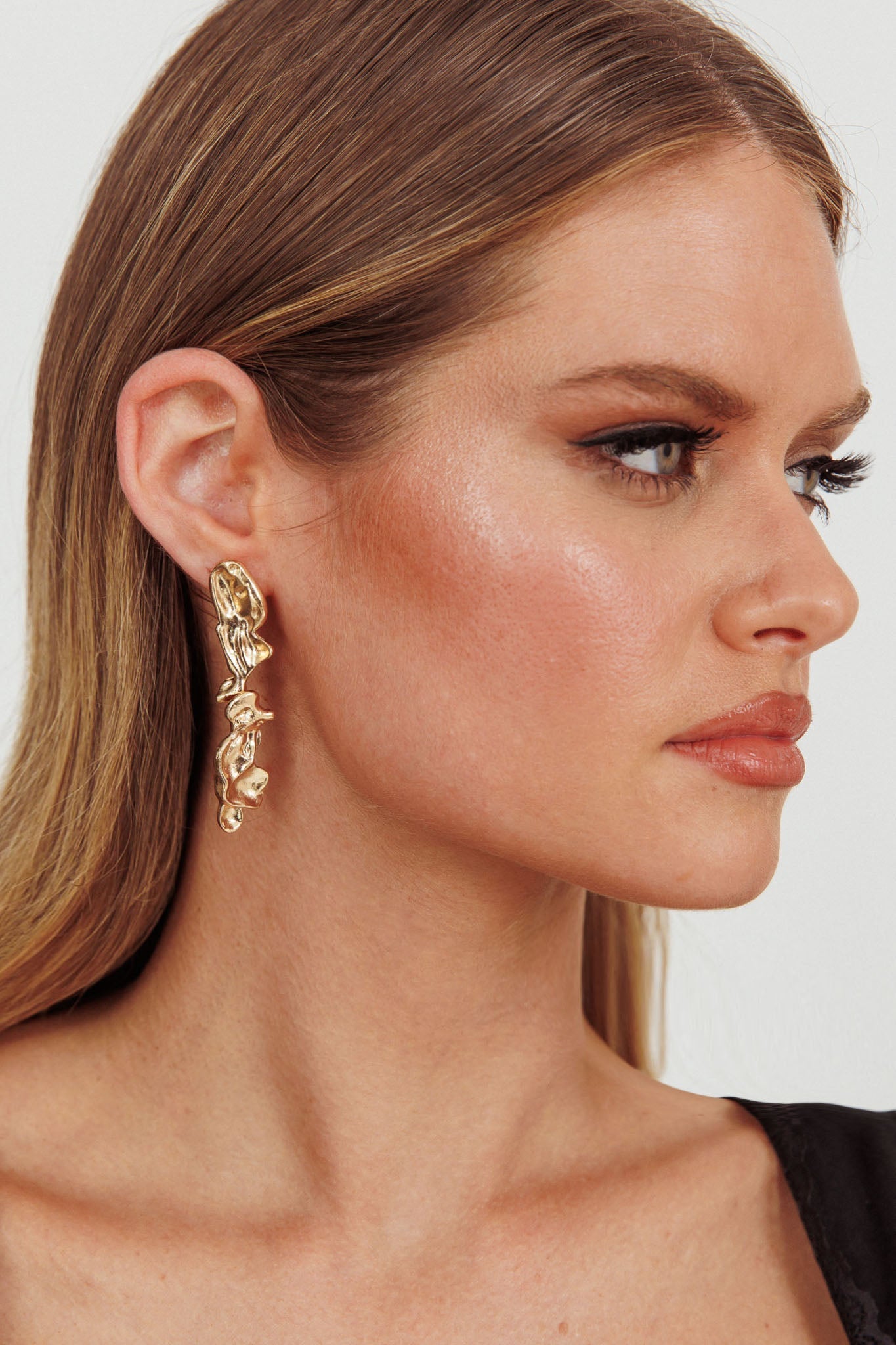 Bella Gold Hanging Earrings
