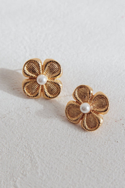 Flower Power Earrings Pearls Gold