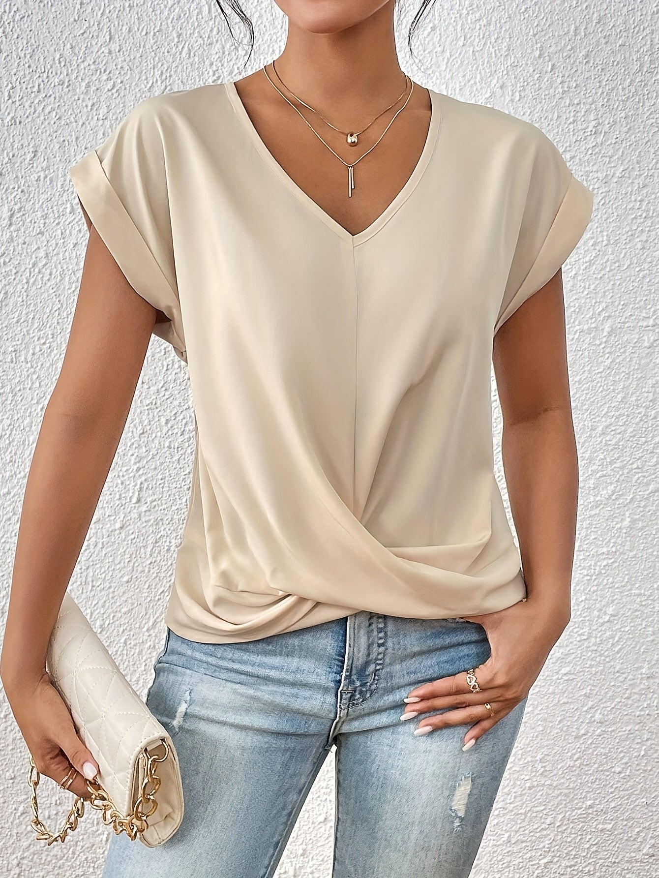 Savannah | Casual T-Shirt with Sweetheart Neckline (50% off)