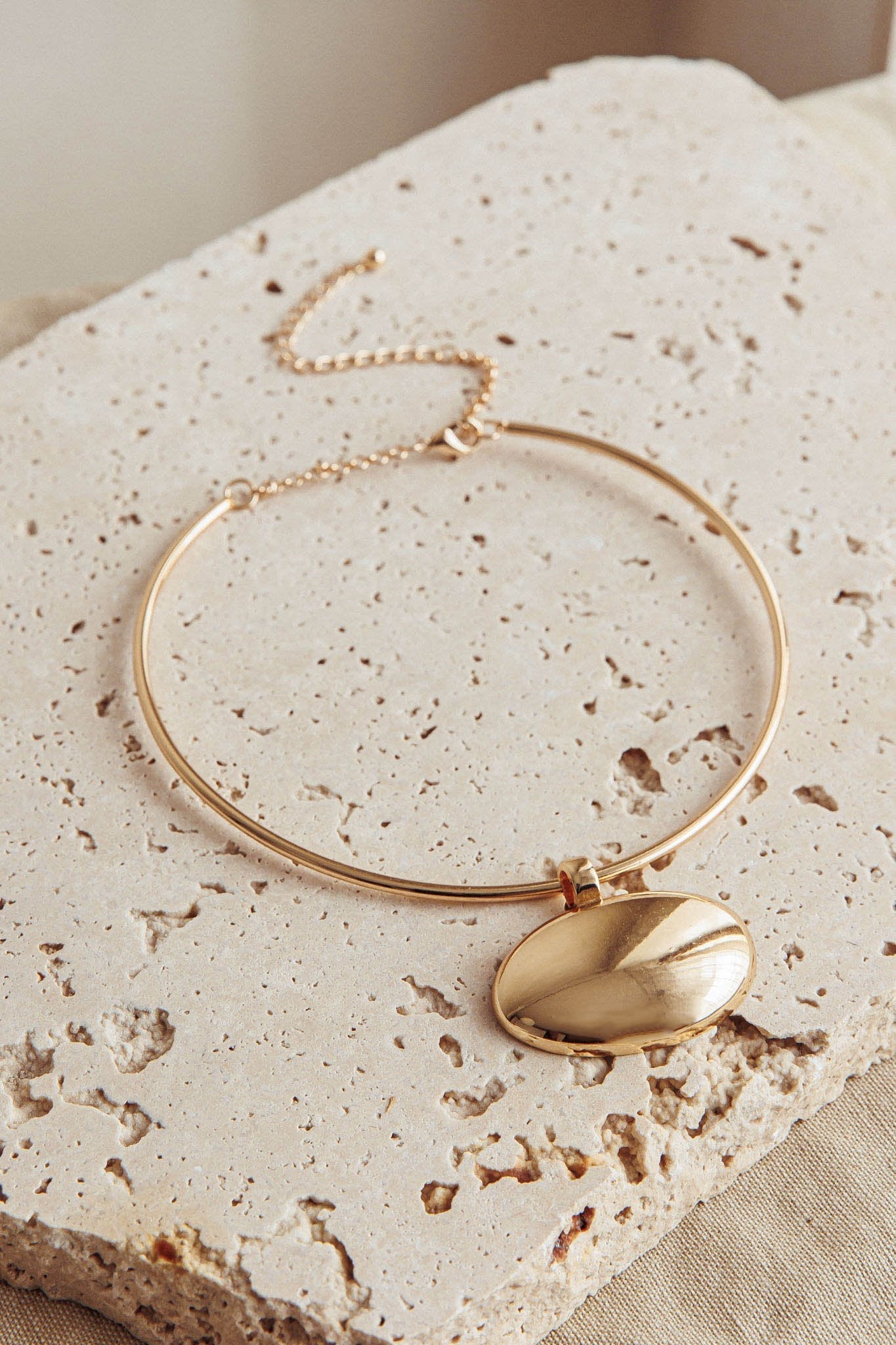 Choker Necklace It's Fate in Gold