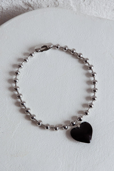 Grand Heart Necklace in Silver Pearls Black Lion