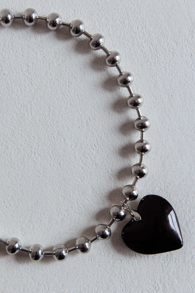 Grand Heart Necklace in Silver Pearls Black Lion