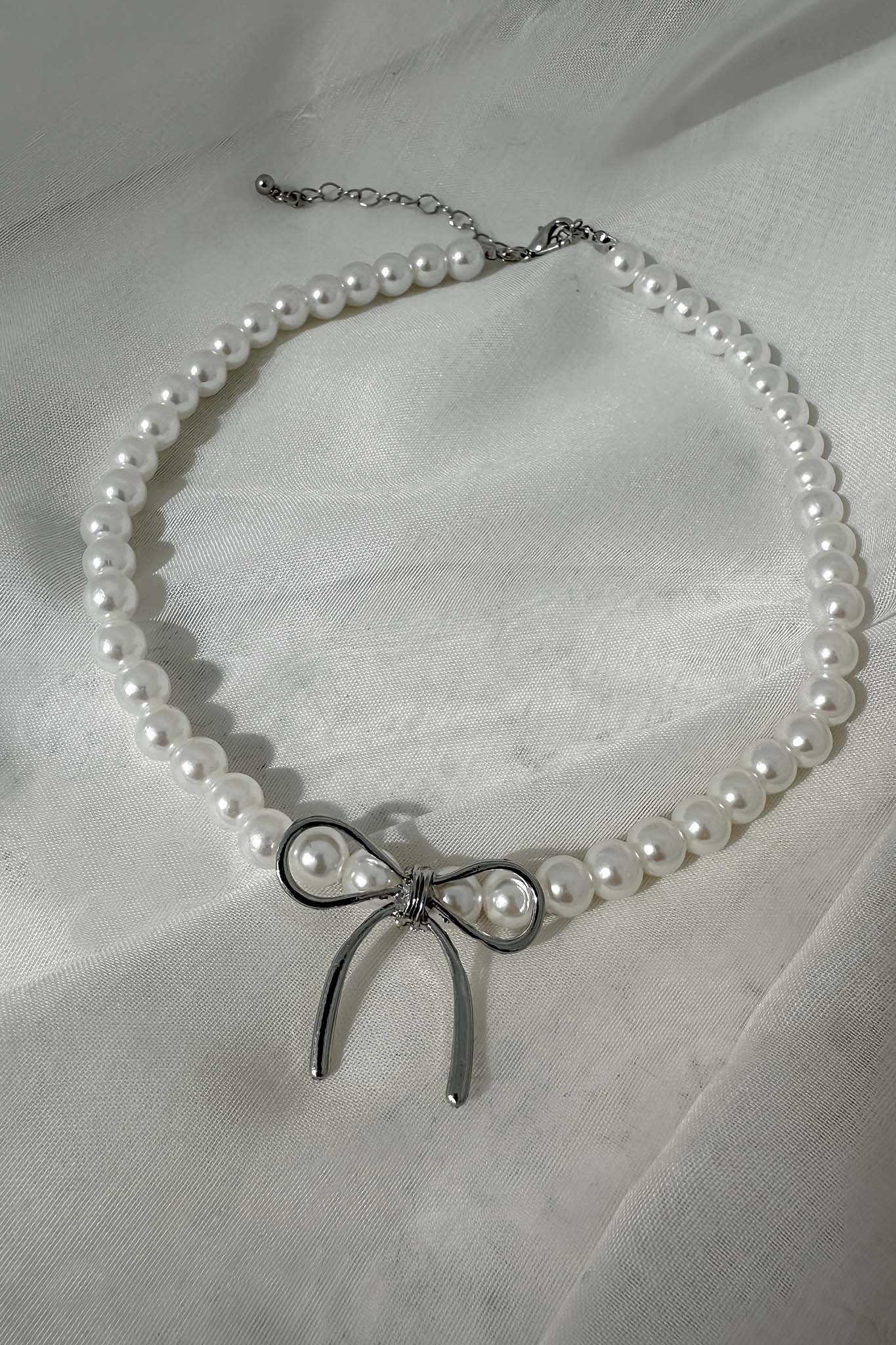 Necklace with Pearl Knot Accent Daydream Silver