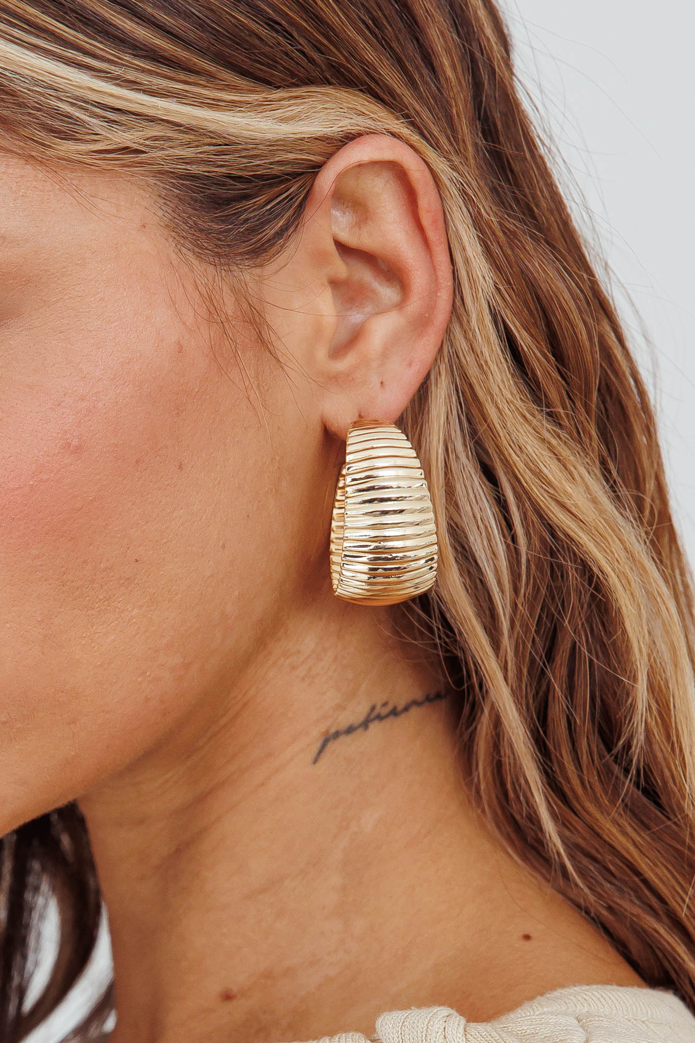Ribbed Gold Hoops Laureen