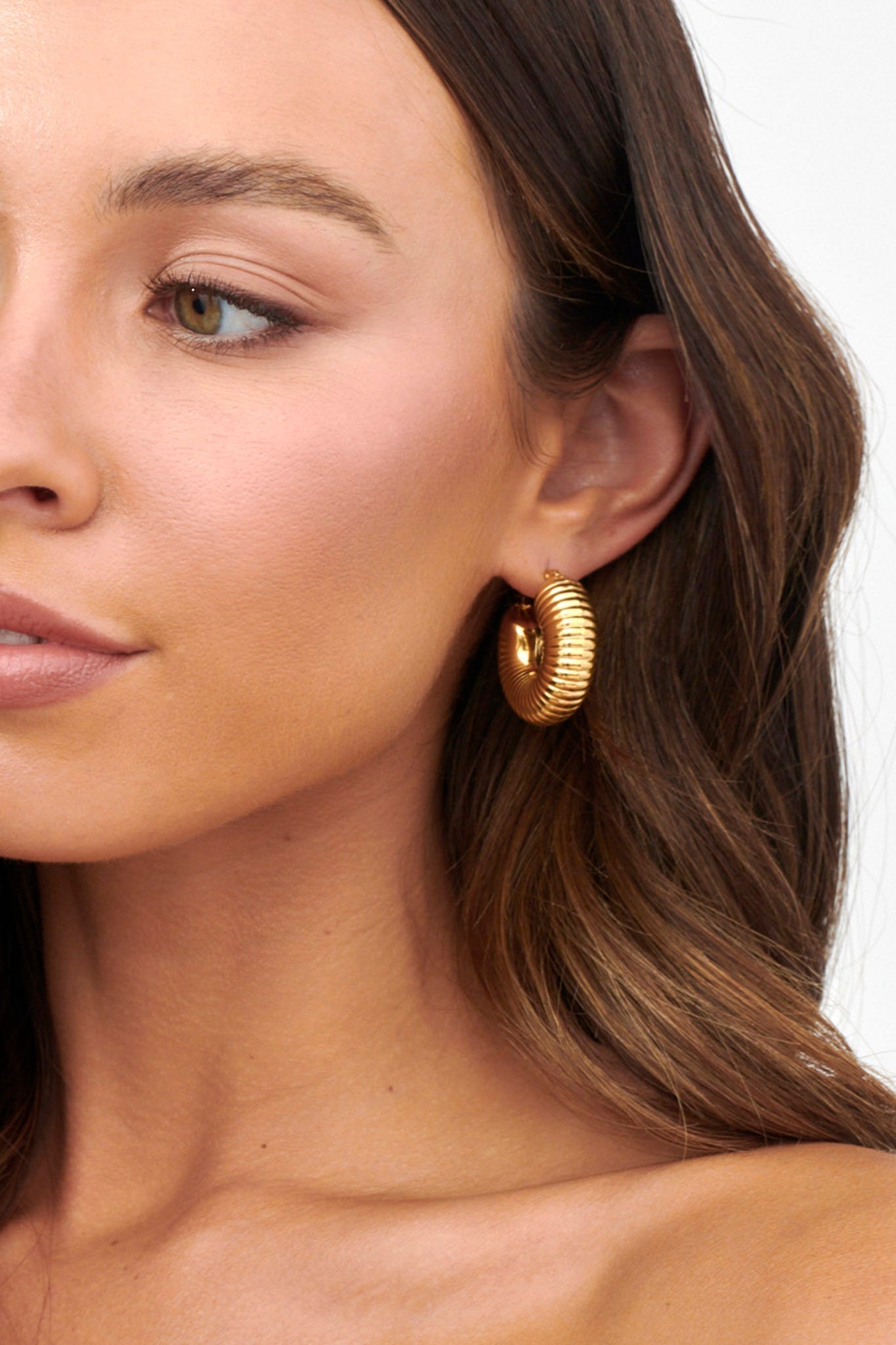 Gold Tammi Hoop Earrings with Thick Ridges