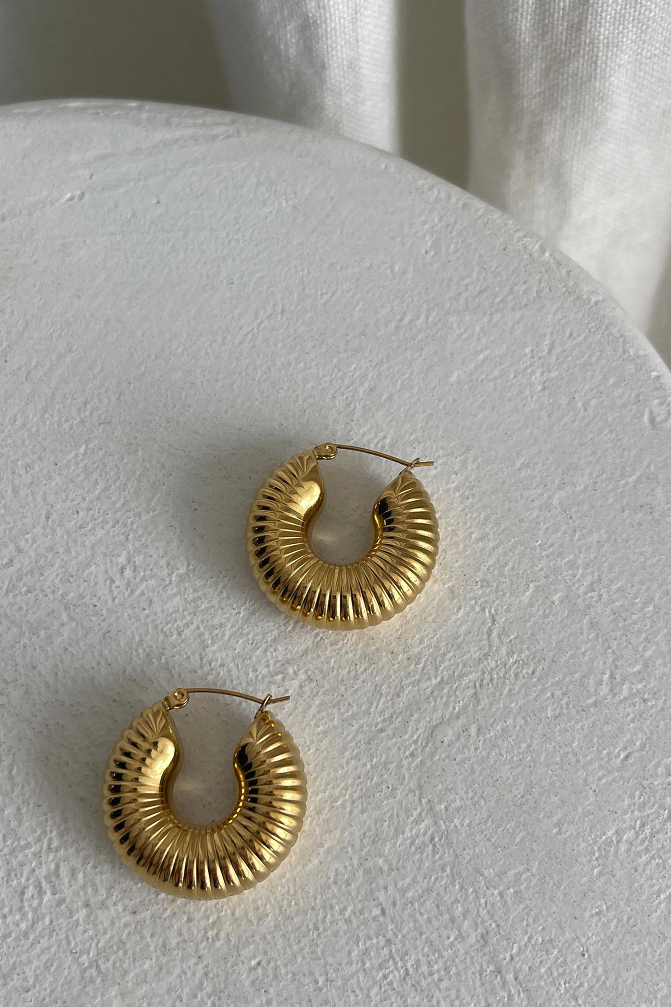 Gold Tammi Hoop Earrings with Thick Ridges