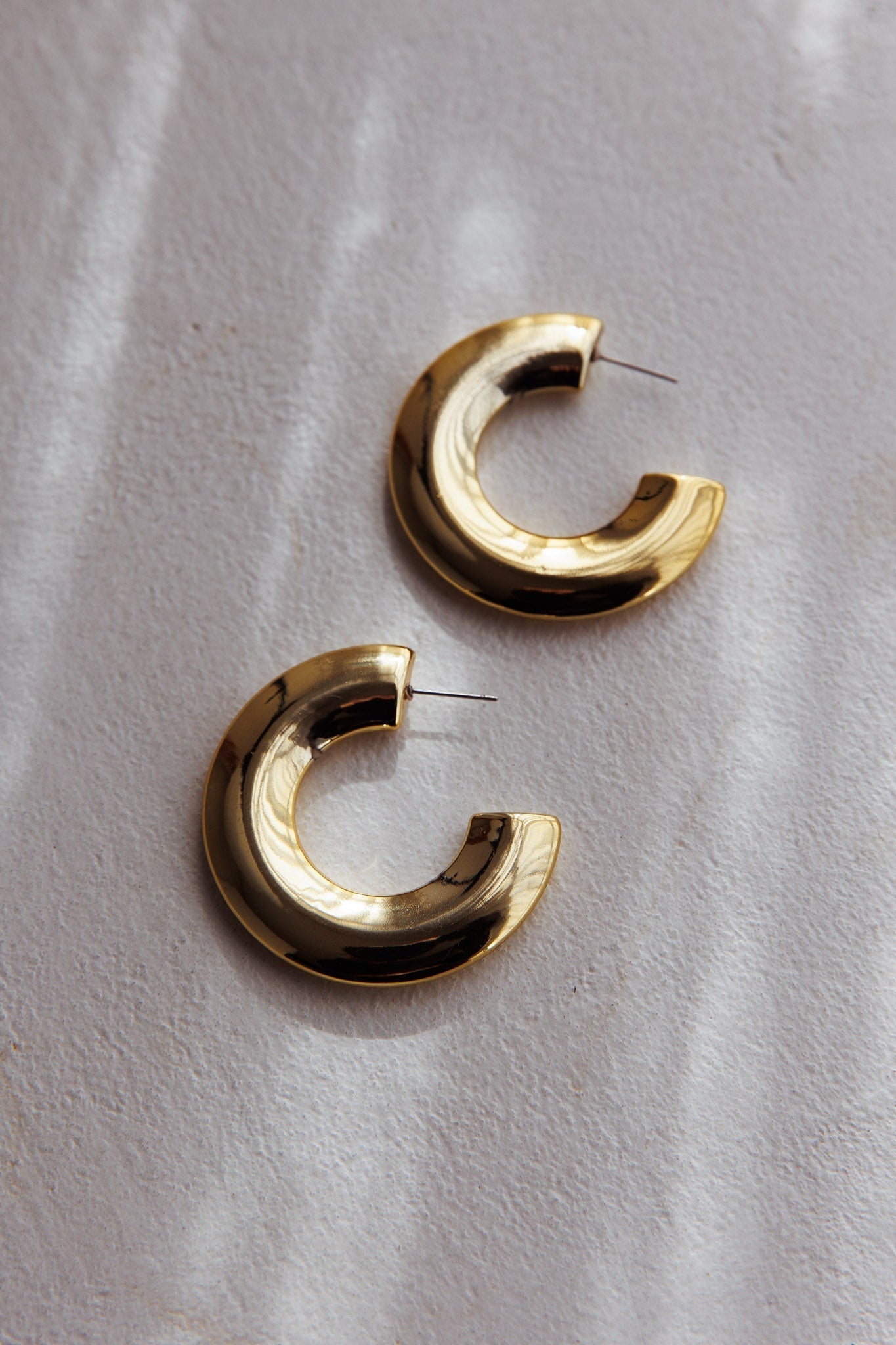 Hailie Chunky Earrings in Gold