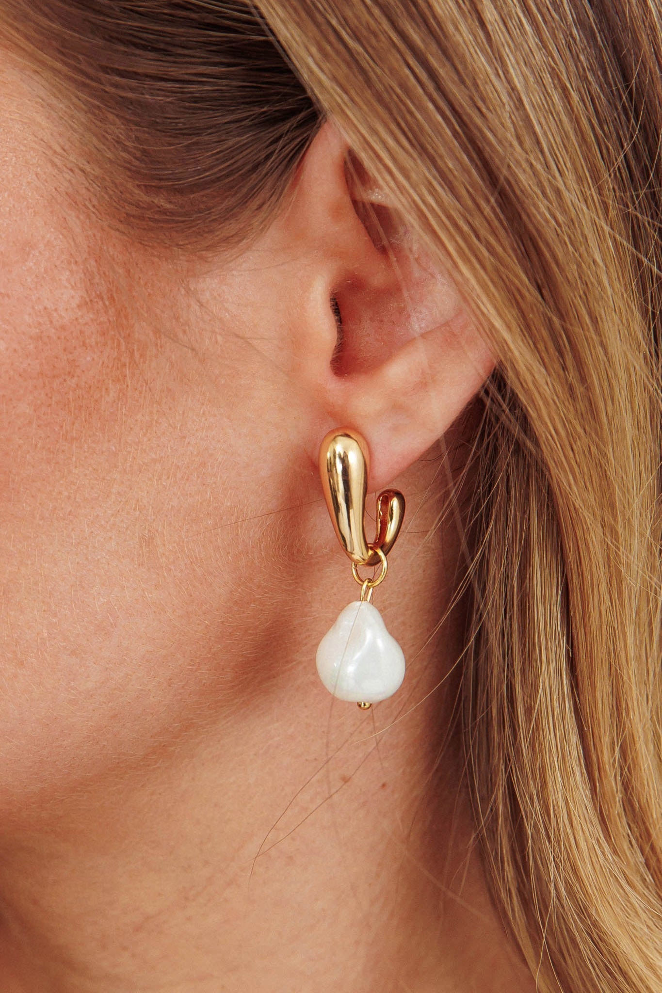 Gold Hanging Earrings with Celene Pearls