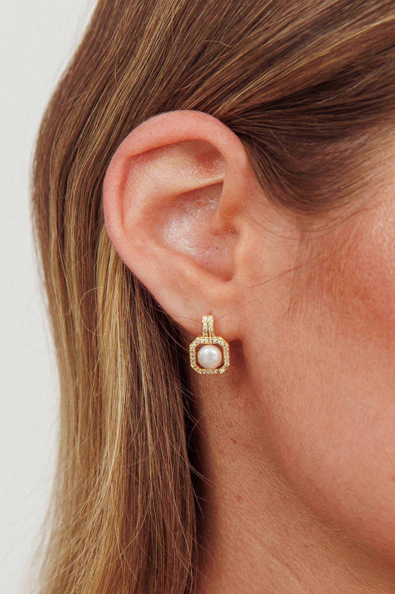 Gold Hanging Earrings with Cubic Zirconia and Freshwater Pearls