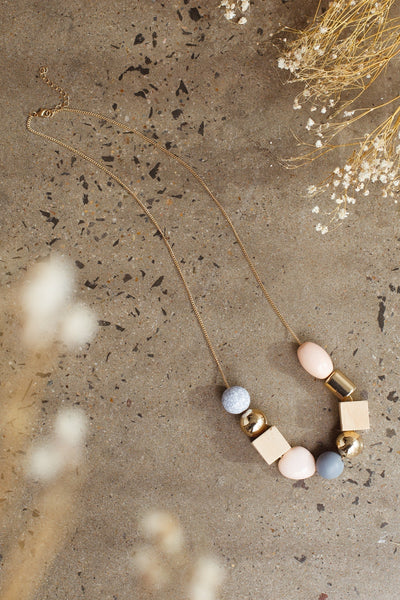 Imogen Mix Pink Pearls Necklace