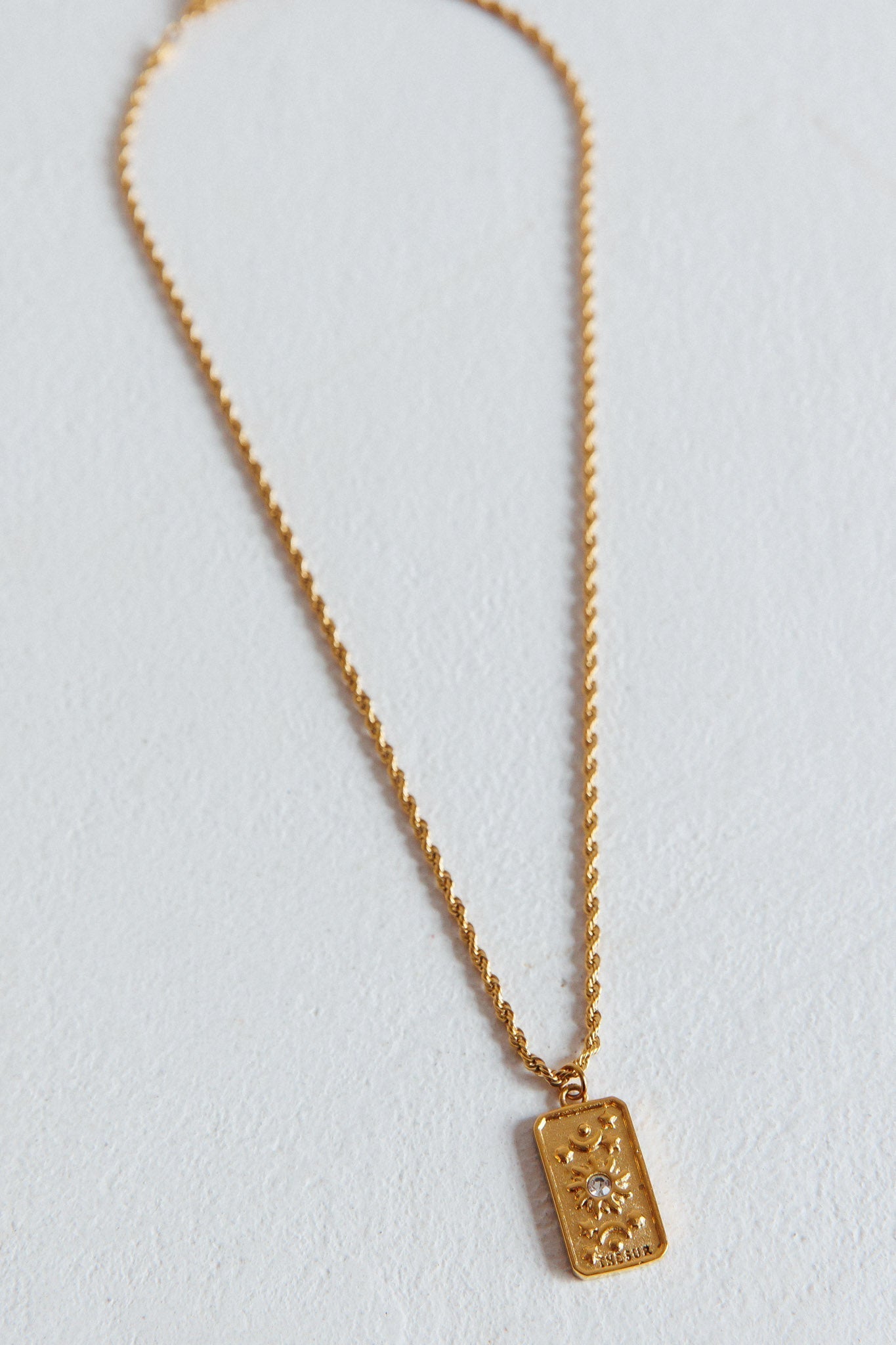 Gold-Coloured Rope Necklace with Pendant