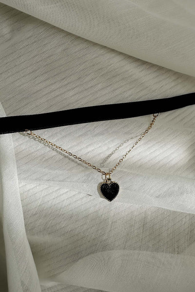Velvet Collar Necklace Rosie with Black Heart