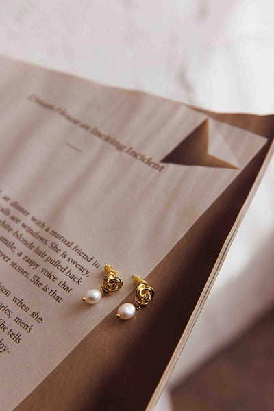 Le Jardin Flower Pearl Gold Earrings