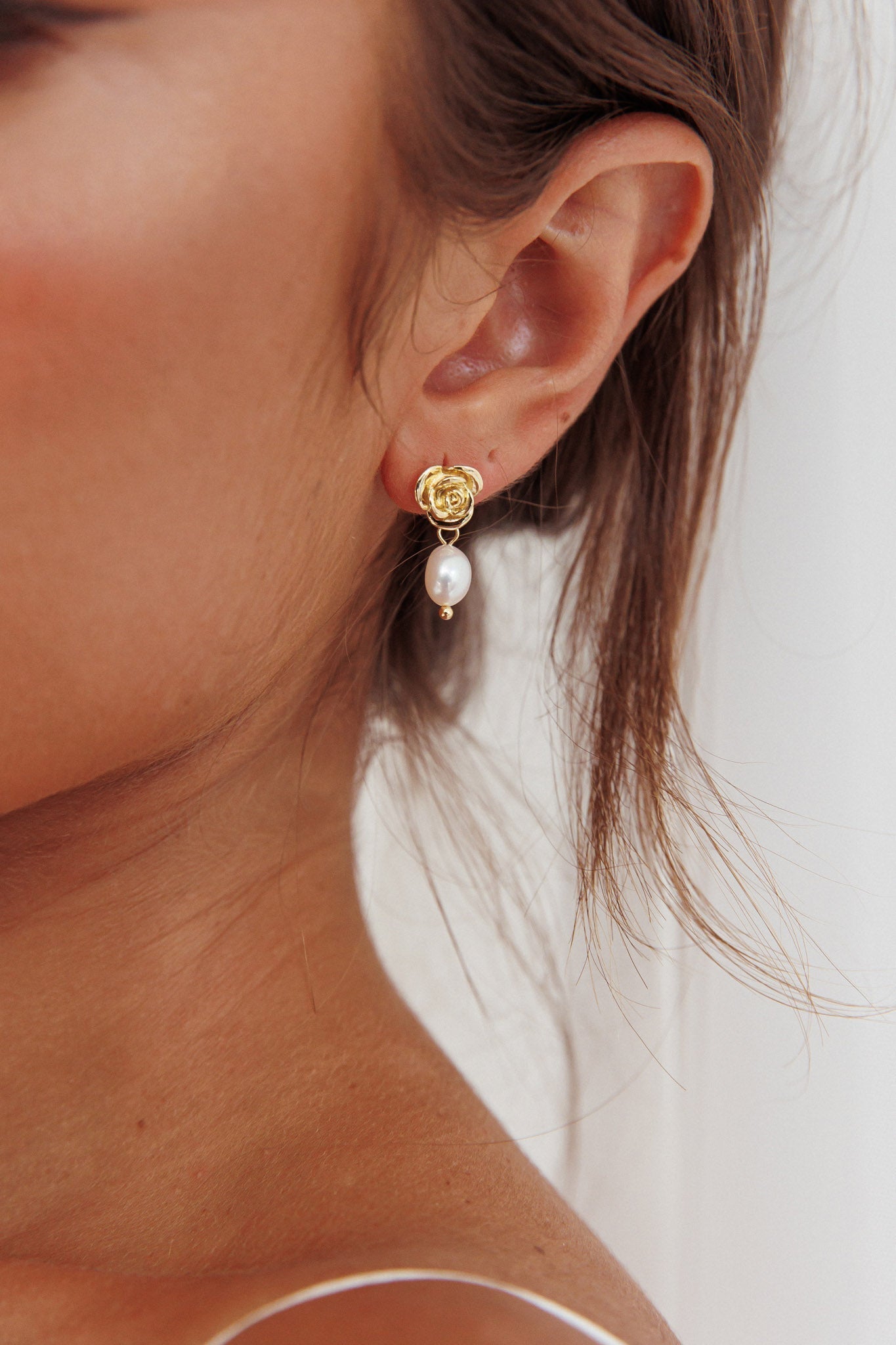 Le Jardin Flower Pearl Gold Earrings