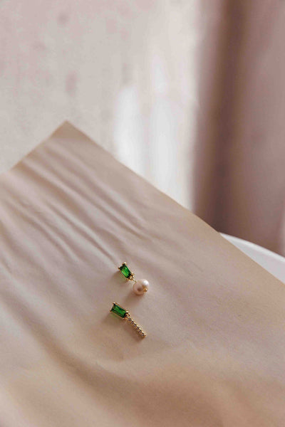 Gold Earrings with Gem and Irish Pearl