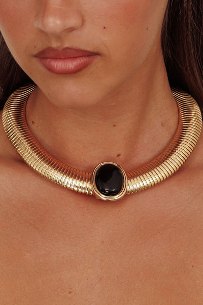 Oval Cleopatra Hanger Collar Gold Black