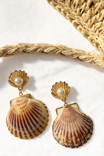 Shell earrings with Bora Bora pearls