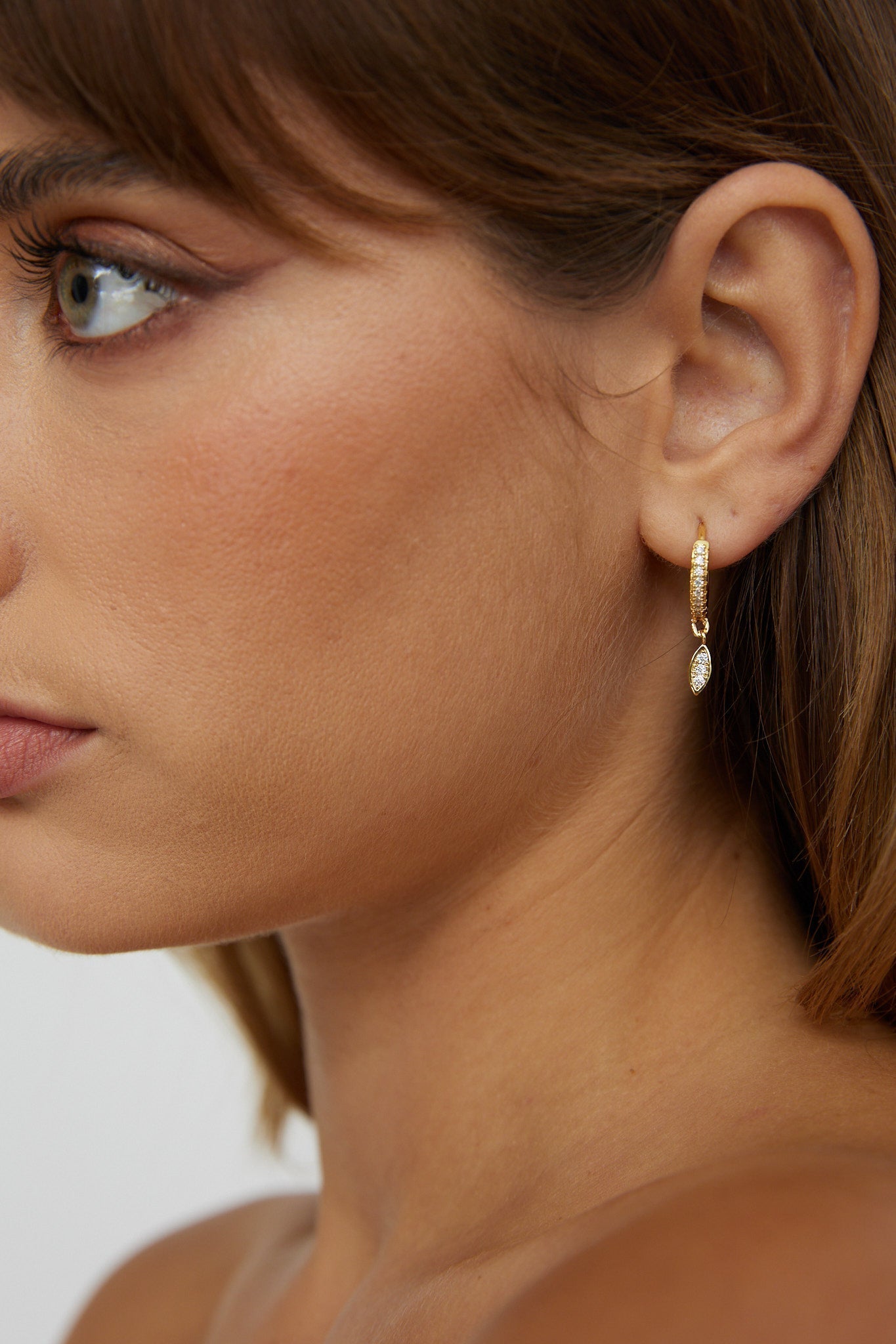 Starry Bright Gold Hanging Earrings