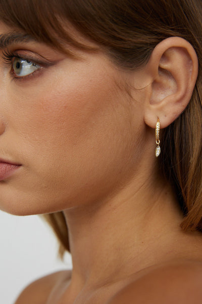 Starry Bright Gold Hanging Earrings