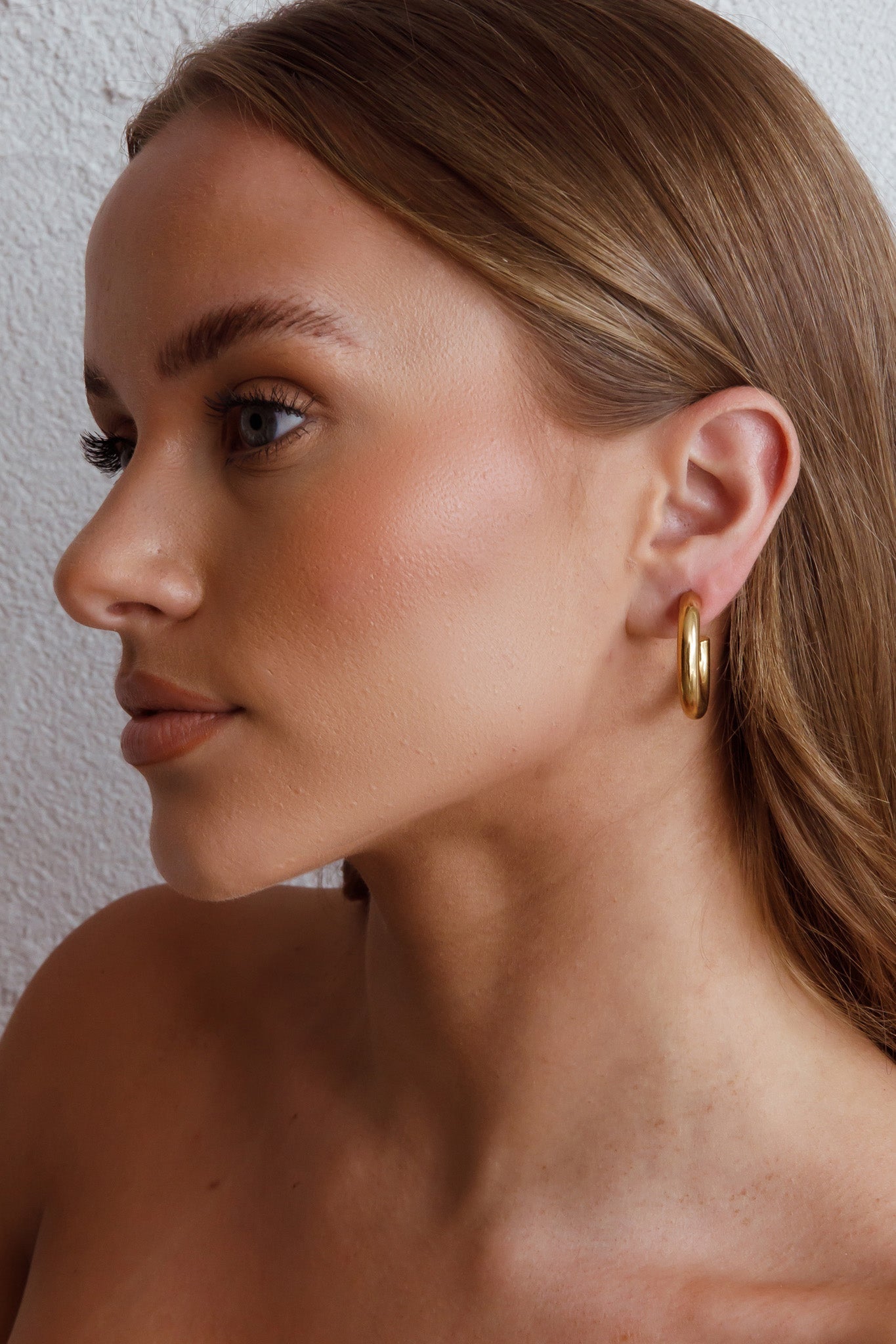 Zayda Gold Open Hoop Earrings