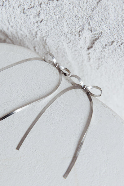 Silver earrings with chevron knot Macy