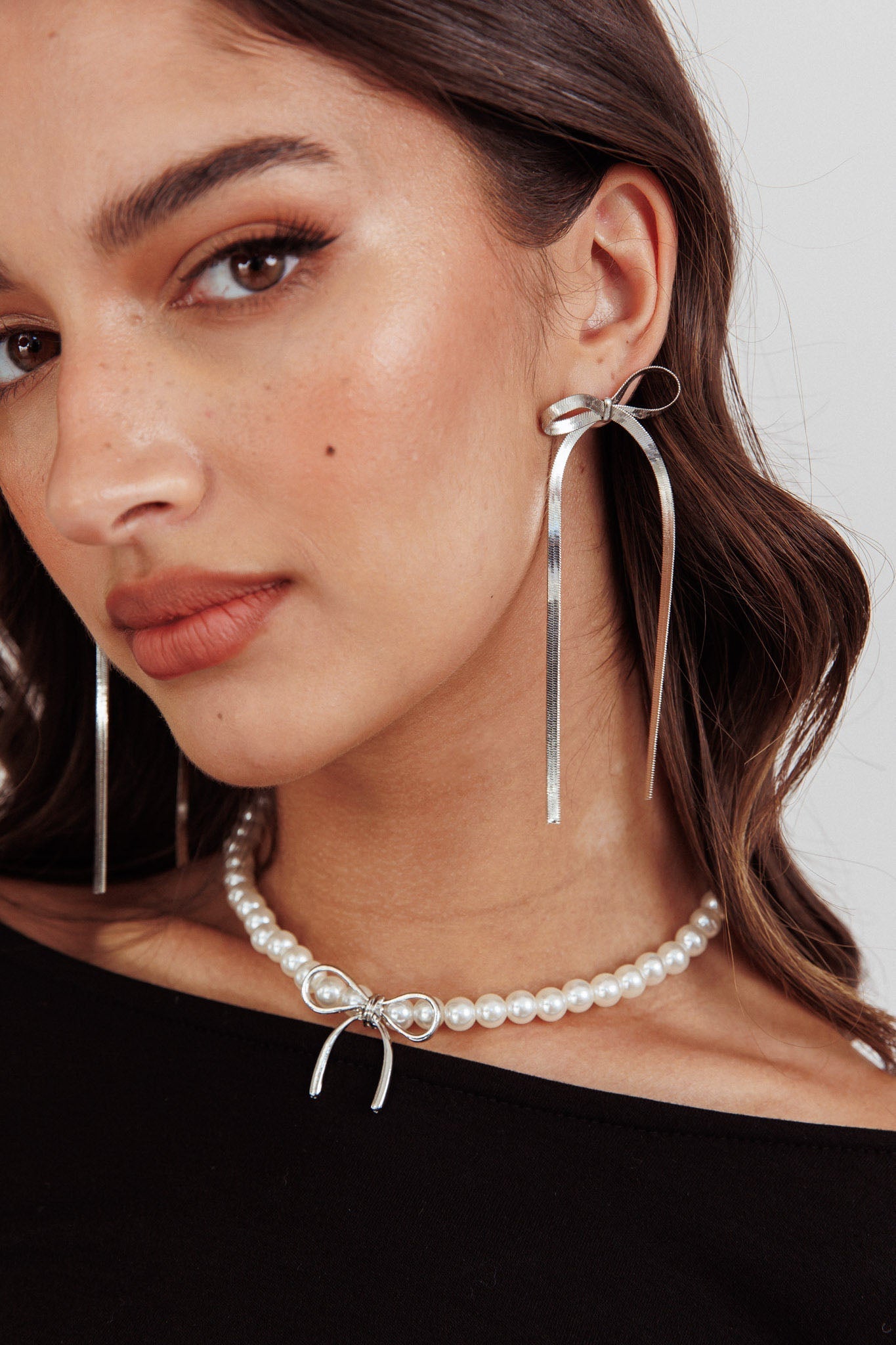 Silver earrings with chevron knot Macy