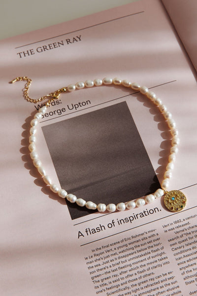 Freshwater Pearl Eye Malin Gold Necklace